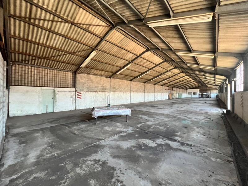 To Let commercial Property for Rent in Markman Industrial Eastern Cape